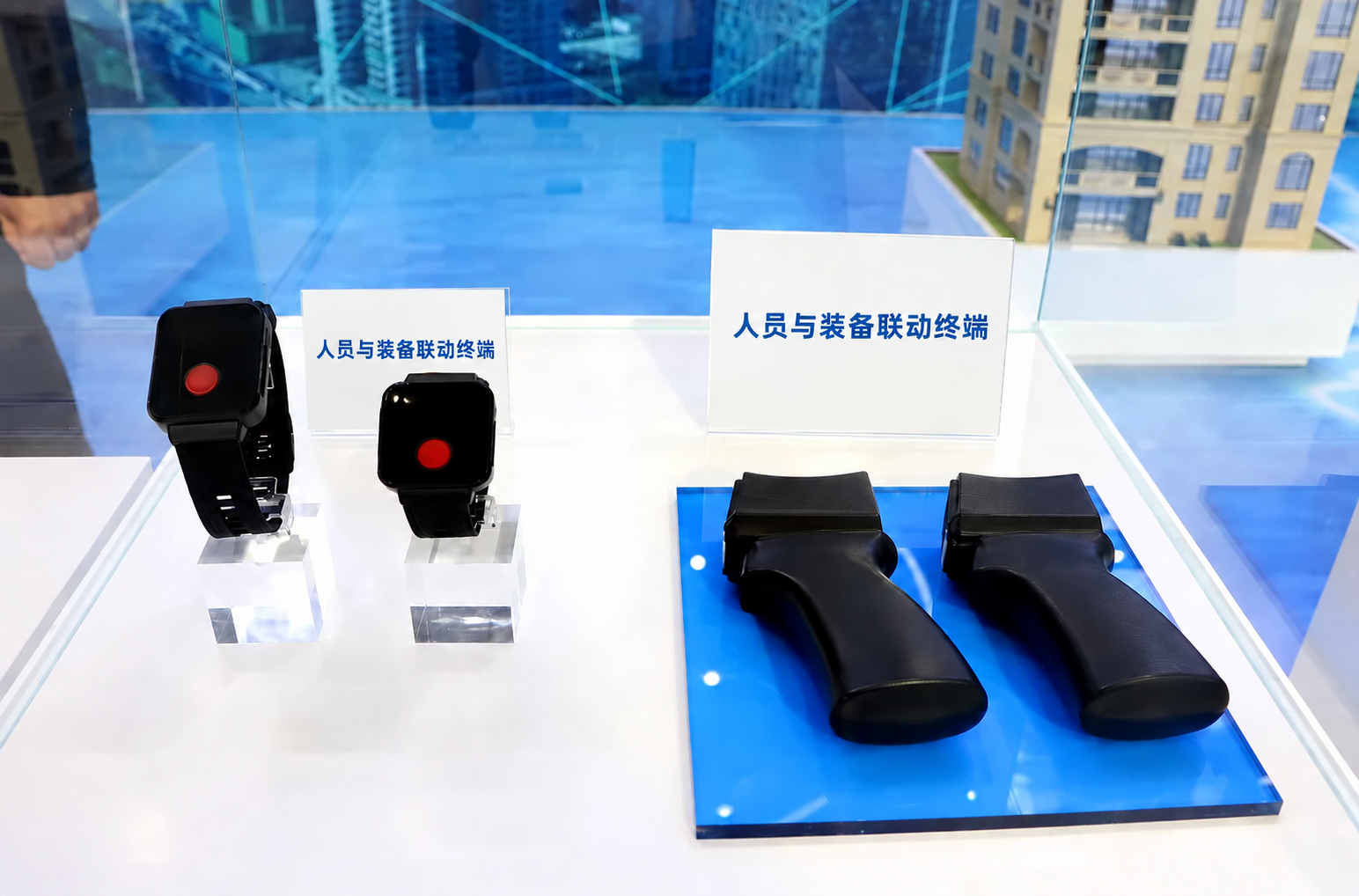 人员与装备联动终端展陈